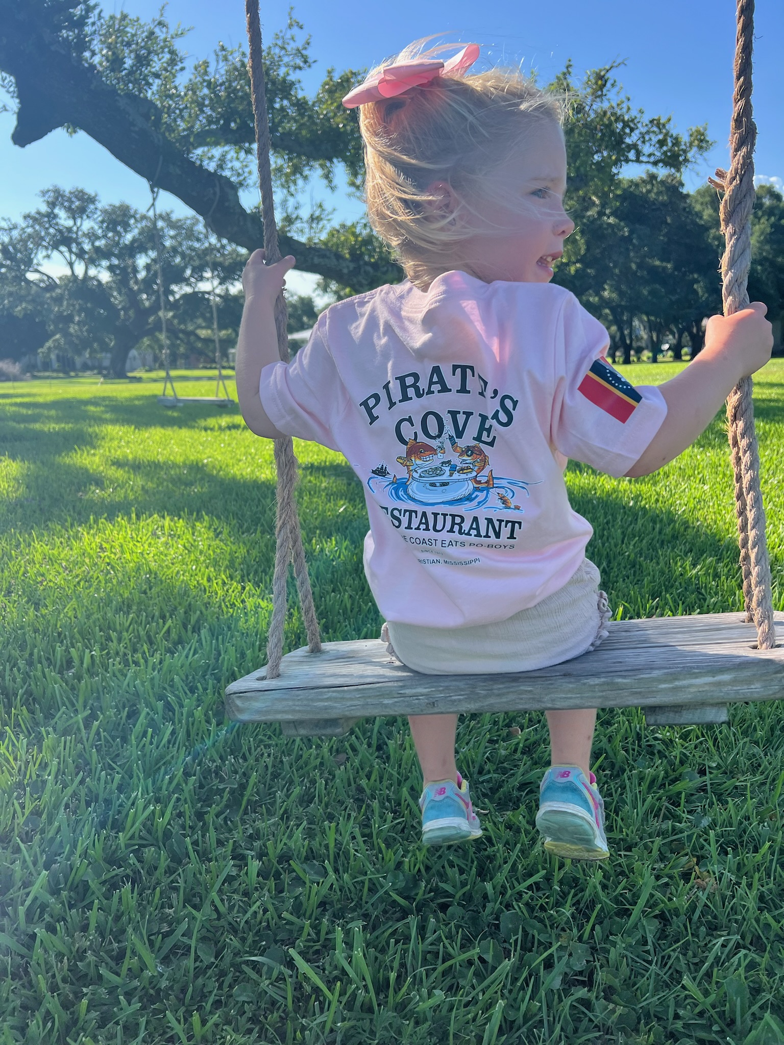 Youth Pirate's Cove t-shirt in pink
